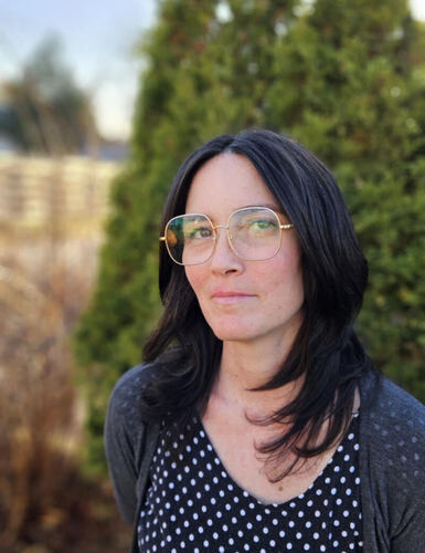 Link to: /pages/contact